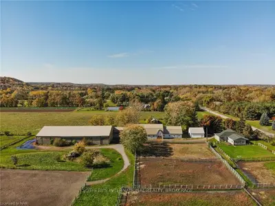 1327 Line 9 Road, Niagara-on-the-lake, On L0s 1j0