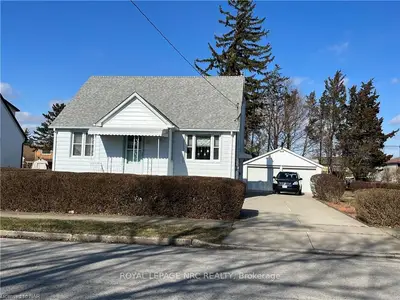 76 Christmas Street, Port Colborne, On L3k 1m5