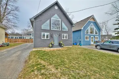 16 Loomis Crescent, Fort Erie, On L0s 1b0