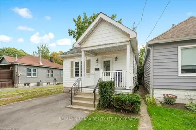 13 Almond Street, Welland, On L3b 3p6