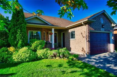 7220 Kelly Drive, Niagara Falls, On L2h 3k1