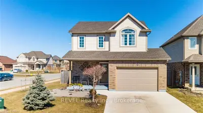 6420 ARMELINA Crescent, Niagara Falls, ON L2H 0B4