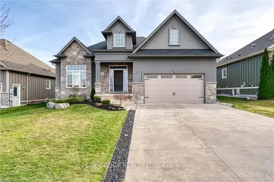 8 CREEKSIDE Drive, Niagara-on-the-Lake, ON L0S 1J0