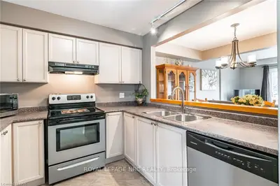 1 Hunters Court, Pelham, On L0s 1e4