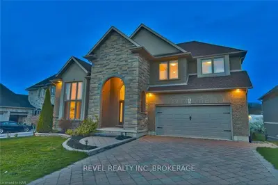 23 RED HAVEN Drive, Niagara-on-the-Lake, ON L0S 1P0