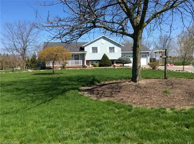 5453 SIXTEEN Road, West Lincoln, ON L0R 1Y0