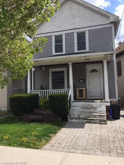 132A LAKE Street, St. Catharines, ON L2R 5Y1