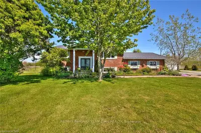 2466 RIDGEMOUNT Road, Fort Erie, ON L0S 1S0