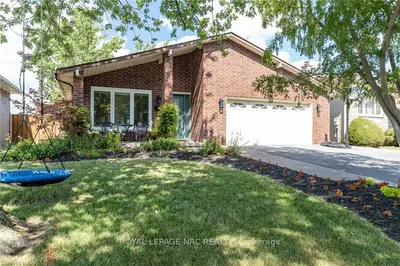 66 COLLEGE PARK Drive, Welland, ON L3C 6Z7