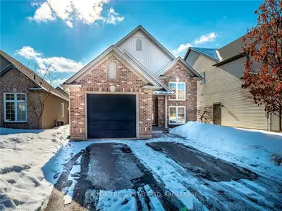 7 TUSCANY Court, Niagara-on-the-Lake, ON L0S 1J0