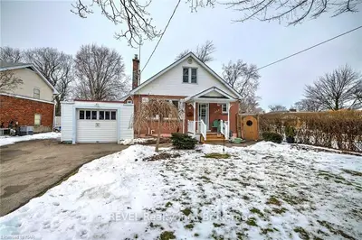 233 AQUEDUCT Street, Welland, ON L3C 1C5