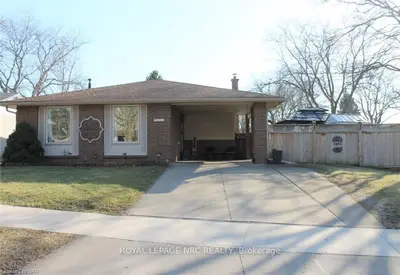 7446 Woodgate Street, Niagara Falls, On L2j 3z6