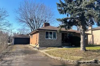 229 West Side Road, Port Colborne, On L3k 5l1