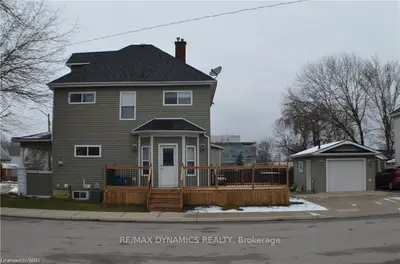 4856 Ontario Avenue, Niagara Falls, ON L2E 3R5