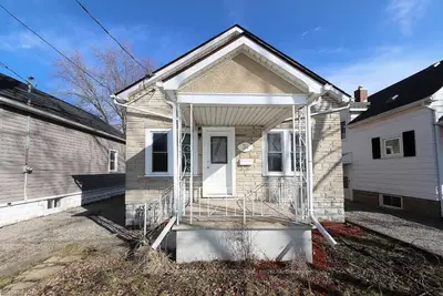 34 Wallace Avenue S, Welland, ON L3B 1R5