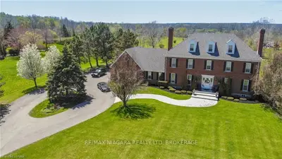 891 Rosehill Road, Fort Erie, ON L2A 5M4