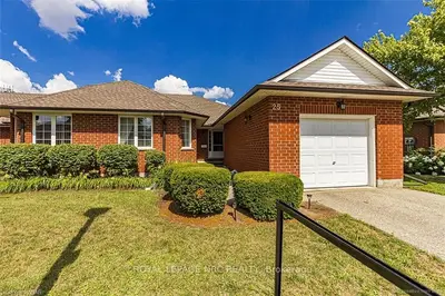 10 ISHERWOOD Avenue 25, Cambridge, ON N1R 8L5