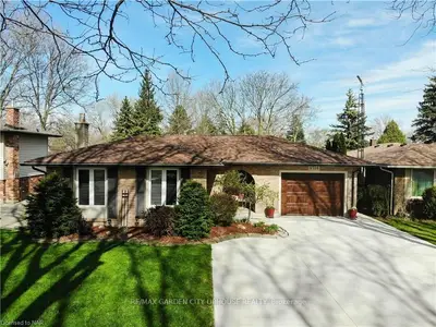5710 THERESA Street, Niagara Falls, ON L2J 2A1