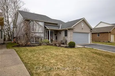 243 NORTHWOOD Drive, Welland, ON L3C 6V1