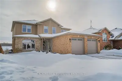9128 HENDERSHOT Street, Niagara Falls, ON L2H 0E3
