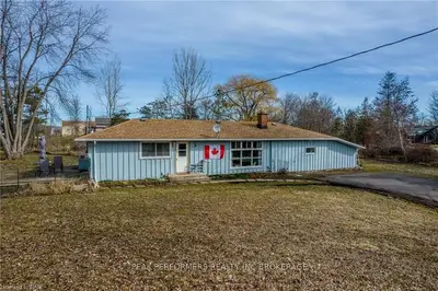 11806 LAKESHORE Road, Wainfleet, ON L0S 1V0