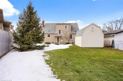 185 St George Street, Welland, On L3c 5p2