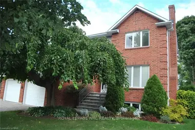 17 THE PROMENADE Street, Niagara-on-the-Lake, ON L0S 1J0
