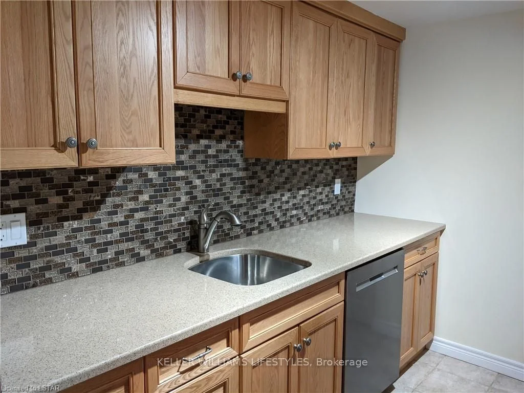 155 Kent Street 905, London East, On N6a 5n7