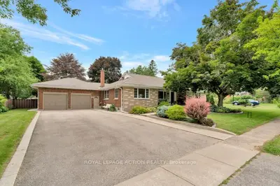 Detached in Brantford