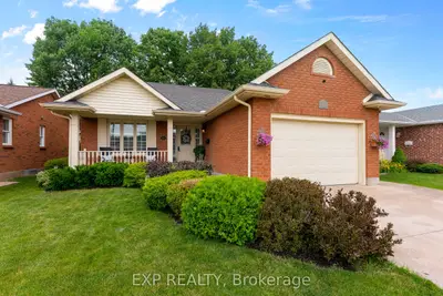 Detached in Niagara Falls