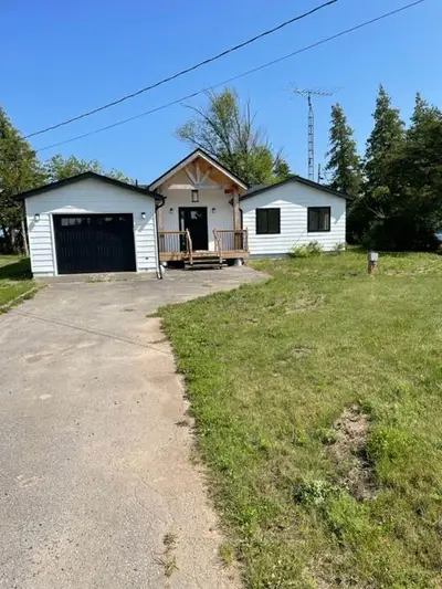 121 Juniper Lane, Prince Edward County, On K0k 1a0