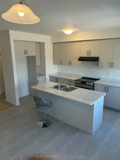8 Baskett Street, Brantford, On N3t 5l5