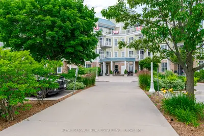 Condo Apartment in Cobourg