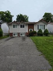 1678 WOODGROVE Crescent, Peterborough, ON K9K 1N2