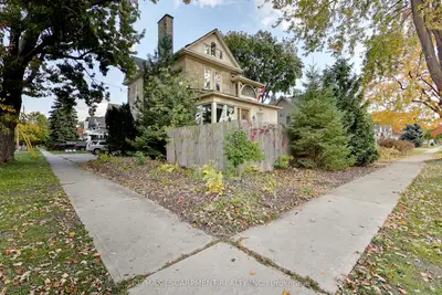 122 Forsyth Street N East #1, Sarnia, On N7t 6c3