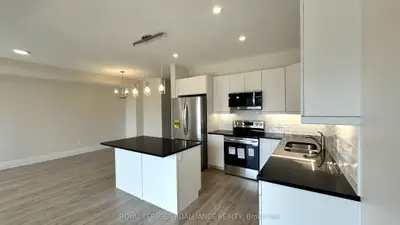 39 Markland Avenue, Prince Edward County, On K0k 2t0