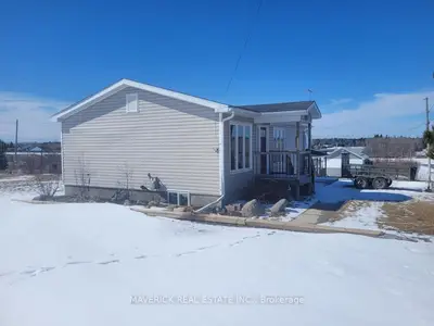 Detached in Kapuskasing