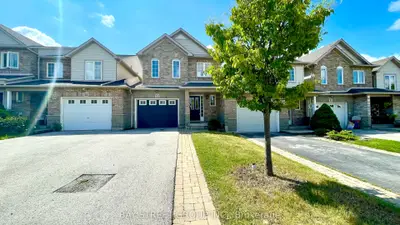 Att/Row/Townhouse in Hamilton