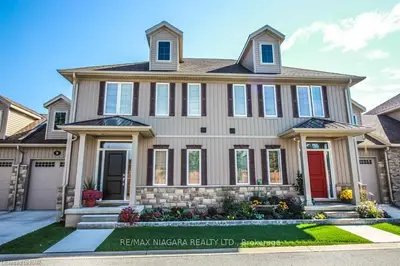 608 Simcoe Street 9, Niagara-on-the-lake, On L0s 1j0