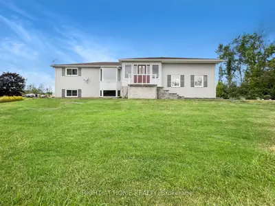 Detached in Belleville