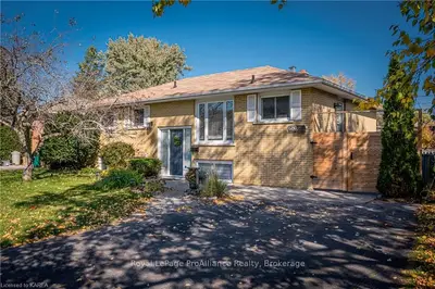 680 SUSSEX Boulevard, Kingston, ON K7M 5B1