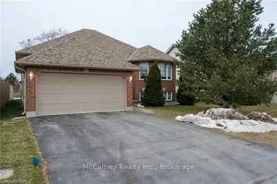 22 Heartwood Drive, Belleville, On K8p 5l9