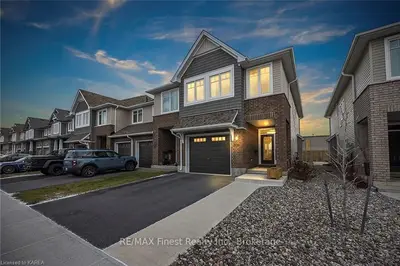 909 Stonewalk Drive, Kingston, On K7k 0g9