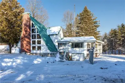 2564 Narrows Lock Road, Tay Valley, On K7h 3c5