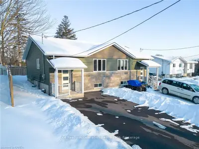 156 Centre Street, Deseronto, On K0k 1x0