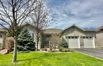 260 Honeywood Avenue, Kingston, ON K7K 7L4