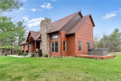1714 Jones Falls Road, Rideau Lakes, On K0g 1e0