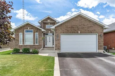 83 HARTWOOD Crescent, Greater Napanee, ON K0K 0A8