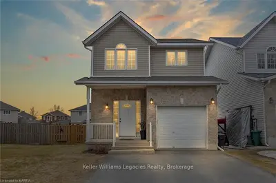 290 Quarry Pond Court, Kingston, On K7k 7l6