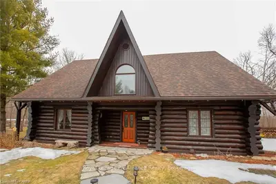 1649 Grousewood Lane, Kingston, On K7l 5h6